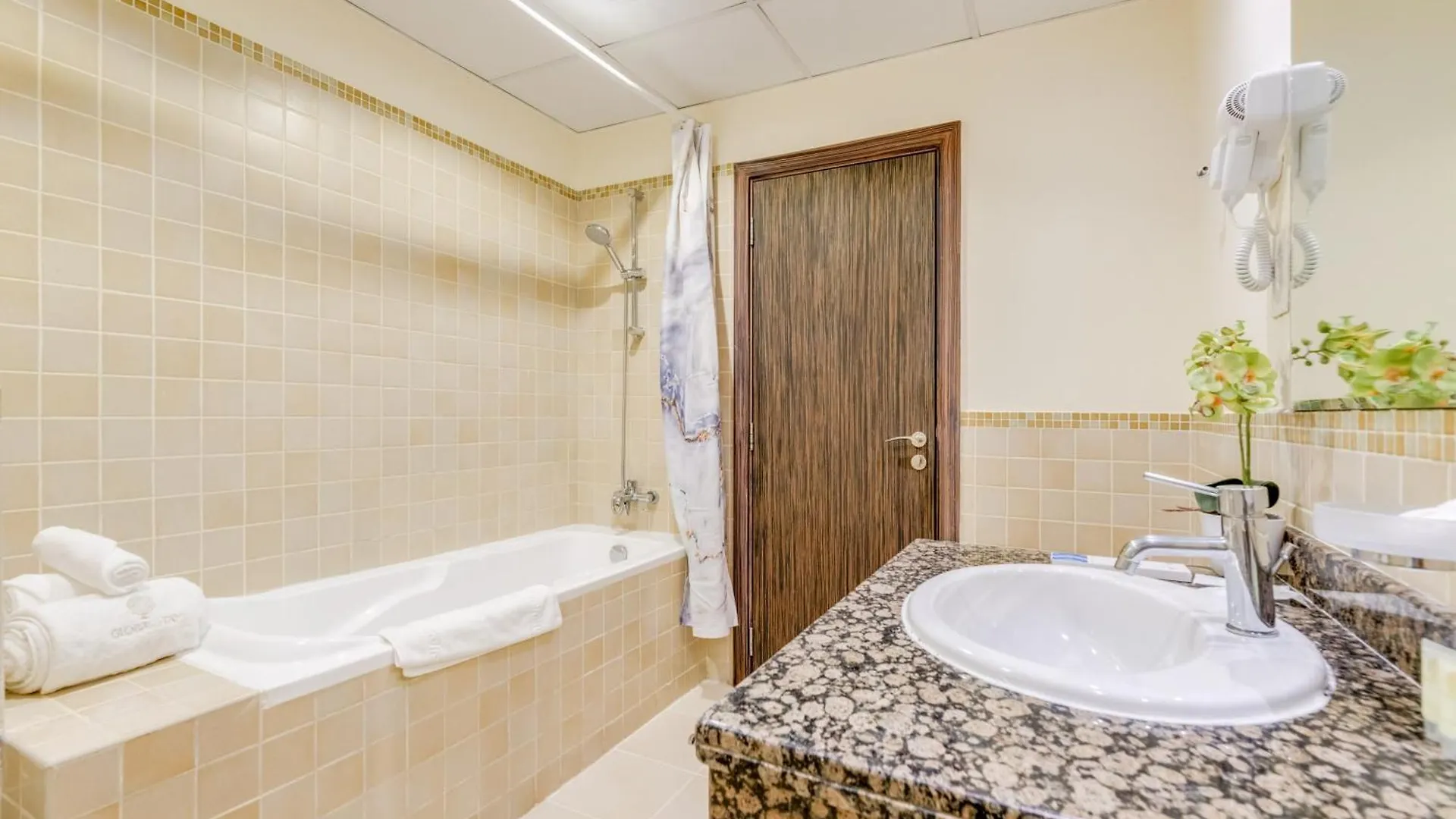 Globalstay. Modern Apartments Steps To Jbr Beach 두바이